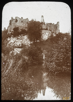 Ruines de château (Montaigle)